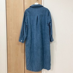 シャツワンピース コーデュロイ 長袖 体型カバー ロング 秋冬コーデの主役に！コーデュロイ素材のロング丈シャツワンピースの画像