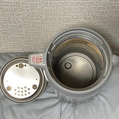 電気ポットの画像
