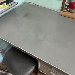スチール机　椅子セット　事務机　の画像