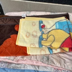 ◆早い方優先!! シングル　敷布団　掛け布団　毛布　ミニ毛布　まくら　いろいろセット☆の画像