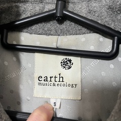 チェスターコート　earth music&ecology   ロング　Sサイズの画像