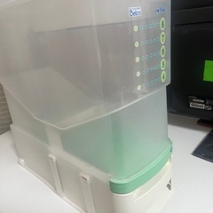 無洗米対応クリア米びつ(10kg)の画像