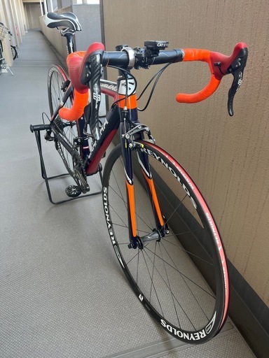 ロードバイク　CARRERA VELENO EVO