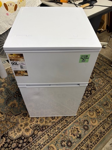 1070  23年冷蔵庫　配送無料！