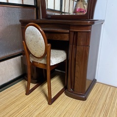 引き取り限定　化粧台　ドレッサー　鏡　の画像