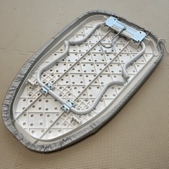 スチームアイロン&折りたたみ式アイロン台の画像