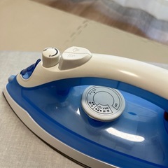 スチームアイロン&折りたたみ式アイロン台の画像