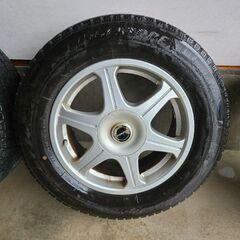10アルファードハイブリッドスタッドレスタイヤの画像