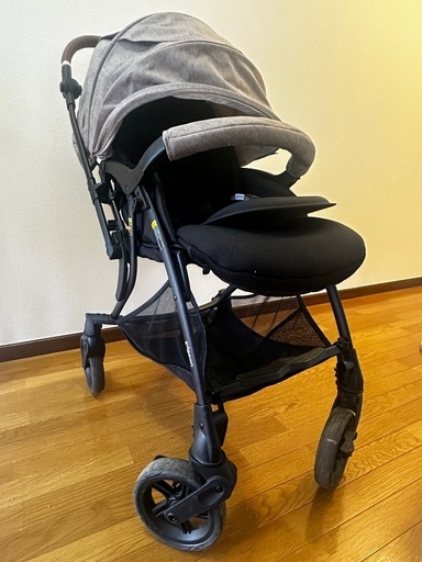 ピジョン　リノン8  赤ちゃん本舗共同開発　ベビーカー