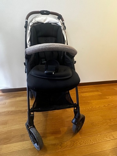 ピジョン　リノン8  赤ちゃん本舗共同開発　ベビーカー
