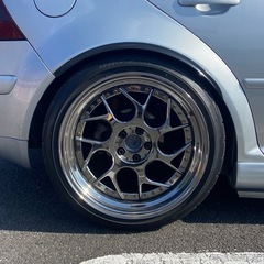 aodhan ds01 18インチ PCD100 5穴 9.5j+35の画像