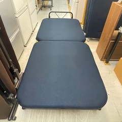 【リサイクルサービス八光】幅83㎝　ネイビー　折り畳みシングルベッドの画像
