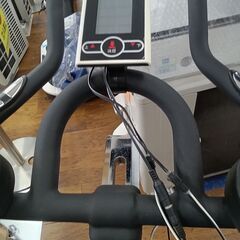 ★リユースのサカイ水戸店★  エアロバイク ブラック H111×D104×W50 クリーニング済み MT6333の画像