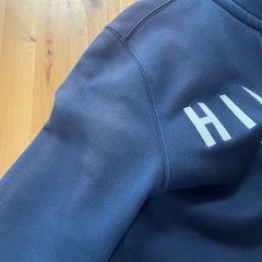 TOMYY HILFIGER パーカーM sizeの画像