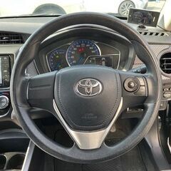 ＼ 誰でも車が買える次世代低与信ローン専門店／ 安心の１年保証付き 距離無制限！中古車販売 カーメル山梨店　平成26年　トヨタ　カローラフィールダー　66,000㌔の画像