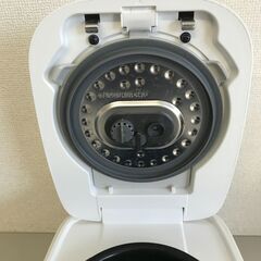 東芝  圧力IHジャー炊飯器　最大炊飯容量／０.６３L　動作確認済み　RC-6PXR　ホワイトの画像