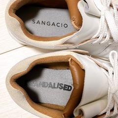 バンクシースニーカー👟の画像