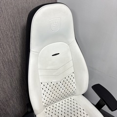 ゲーミングチェア noblechairs ICON プレミアムホワイトの画像