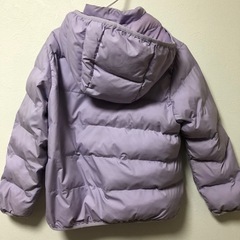 ユニクロ　ライトウォームパデットパーカ　サイズ130の画像