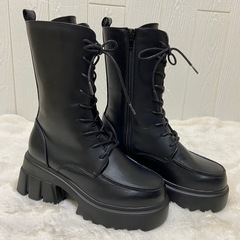 TINA:JOJUN レースアップブーツの画像