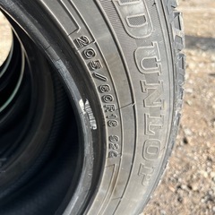 スタッドレスタイヤの画像