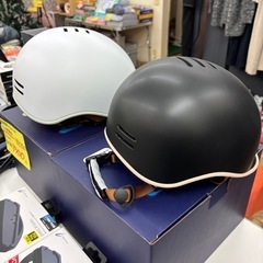 自転車用ヘルメット、大人子供兼用　LEDライト付き　CEマークの画像