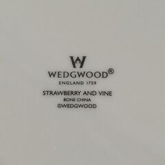 WEDGWOOD　ウェッジウッド　ストロベリー&バイン プレート28cm STRAWBERRY & VINE 白レリーフ プレート 大皿 ホワイト 白皿　洋食器 英国ブランド 上質テーブルウェア　251121-3Yの画像