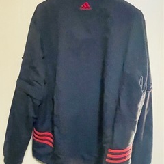 アディダスadidas メンズジャケット　XL 黒/赤ライン　穴有りの画像