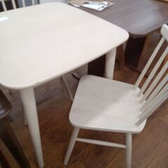 ★リユースのサカイ水戸店★  2人掛けダイニングセット ライトベージュ H71×D75×W75 クリーニング済み MT6340の画像