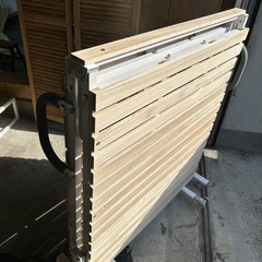 【美品】ニトリ シングル 折りたたみ桐すのこパイプベッドの画像