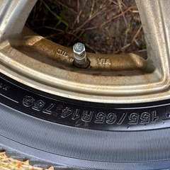 155/65r14スタッドレスタイヤアルミ付きの画像