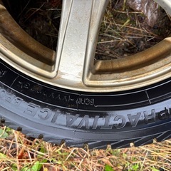 155/65r14スタッドレスタイヤアルミ付きの画像