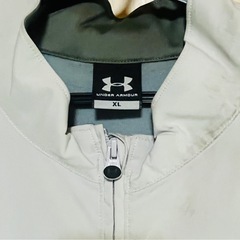 アンダーアーマー メンズジャケット　XL ライトグレーの画像