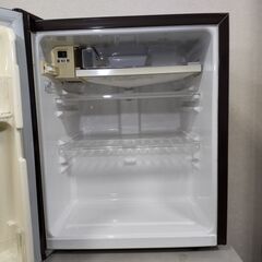 TOSHIBA 東芝冷蔵庫 1ドア GR-HB40A2L(T) 外形寸法 幅425mm x 奥行450mm x 高さ520mm 定格内容積39Lの画像