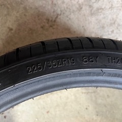 225/35r19  新品2本の画像