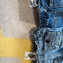 90サイズ　デニムズボンの画像