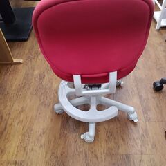 ★リユースのサカイ水戸店★  チェアー レッド H×D×W クリーニング済み MT6346の画像