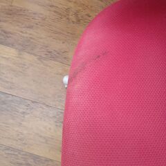 ★リユースのサカイ水戸店★  チェアー レッド H×D×W クリーニング済み MT6346の画像