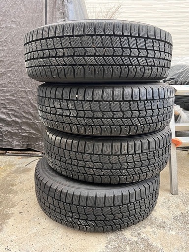 スタッドレスタイヤホイール付き185/70R14 グッドイヤーナビ8