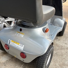 電動シルバーカー、高齢者電動カー電動シニアカーの画像