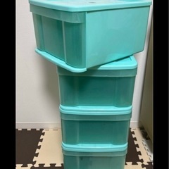 4段ボックスの画像