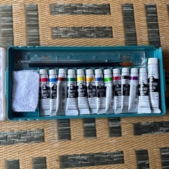 【現物見てキャンセルOK】絵の具セットの画像