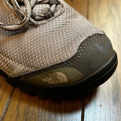 THE NORTH FACE トレッキングシューズ グレーの画像