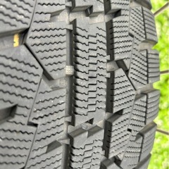 レヴォーグ プリウスα インスパイア ジェイド ステップワゴン ノア ヴォクシー エスクァイア アテンザ ビアンテ 　スタッドレス4本　国産タイヤ　バリ溝の画像