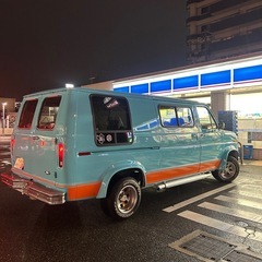 フォード　エコノライン　の画像
