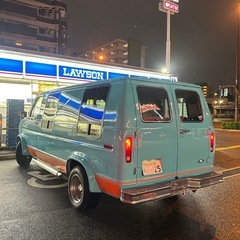 フォード　エコノライン　の画像