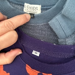 90サイズ　長袖　男の子　恐竜　トミカ　の画像