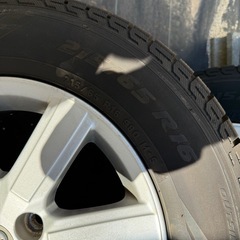 PIRELLI 215/65R16 ミニバンなどに どスタッドレスの画像