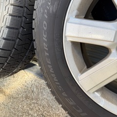 PIRELLI 215/65R16 ミニバンなどに どスタッドレスの画像