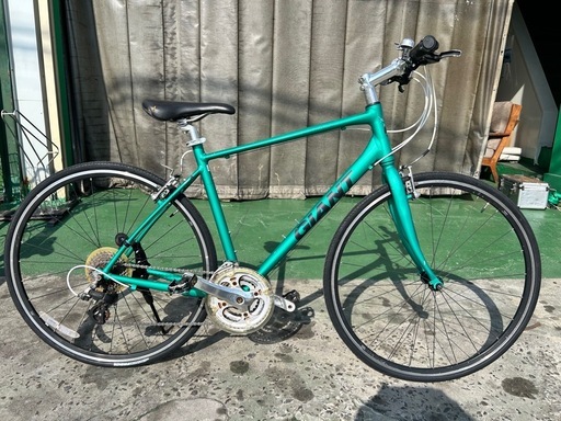 No.557 クロスバイク ジャイアント ESCAPE R3整備済み24速